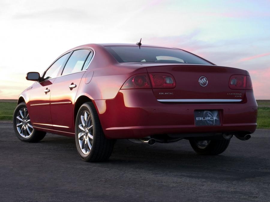  Buick Lucerne CXS 2005 года  (фото 9 из 16)